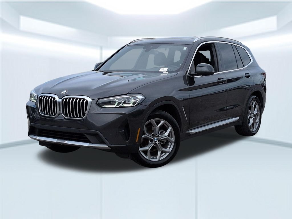 Used 2024 Gray BMW xDrive30i image 1
