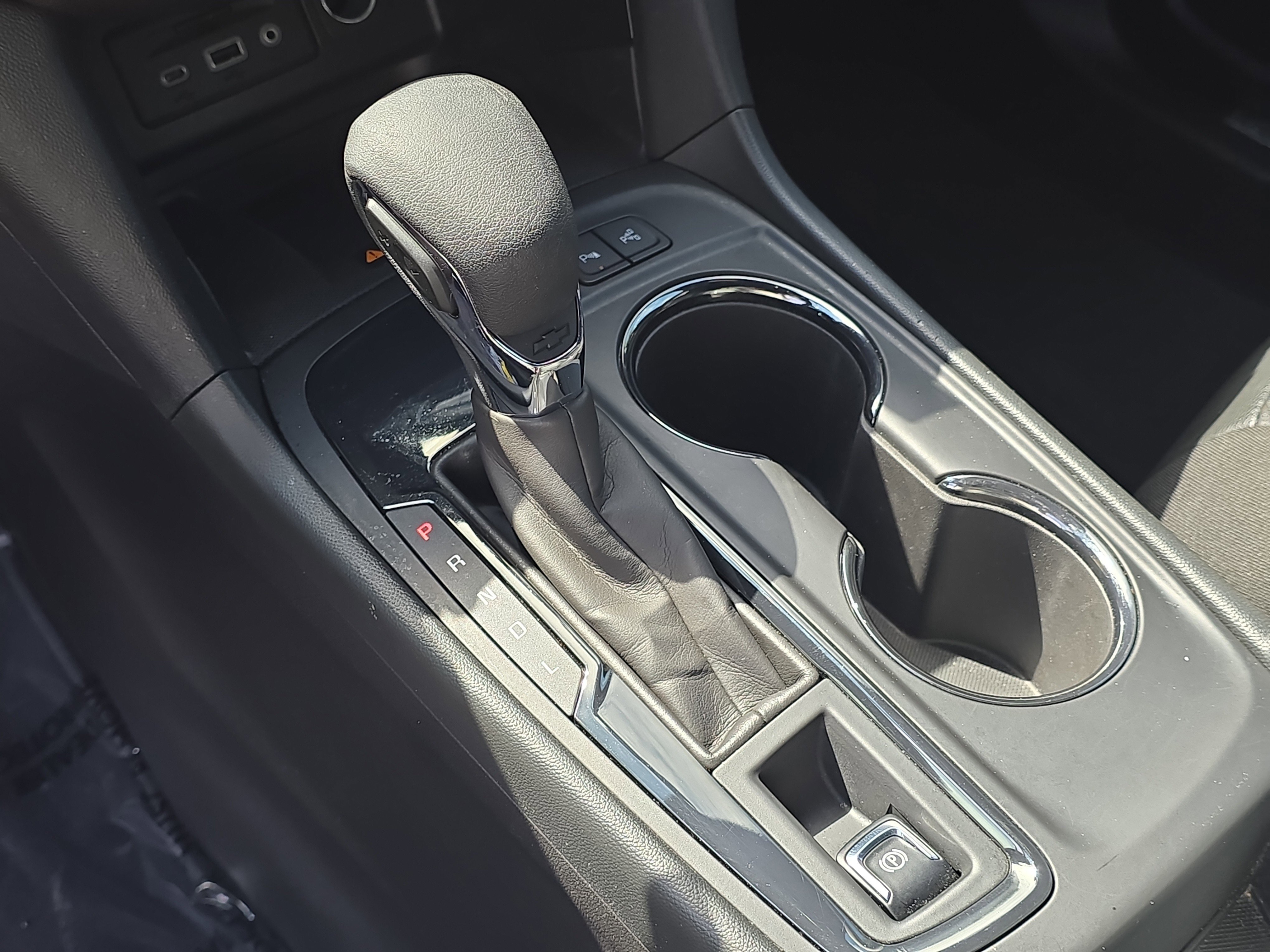Used 2024 Sterling Gray Metallic Chevrolet Premier image 28