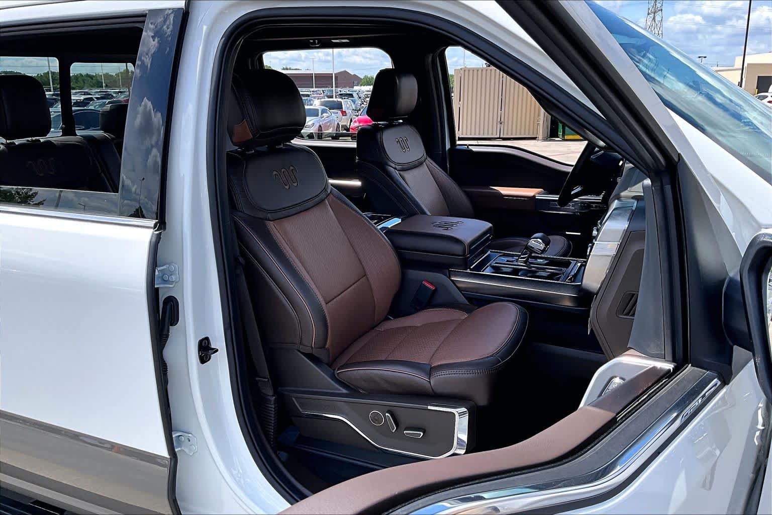 Used 2025 Star White Metallic Tri-Coat/Marsh Gray Ford King Ranch image 9