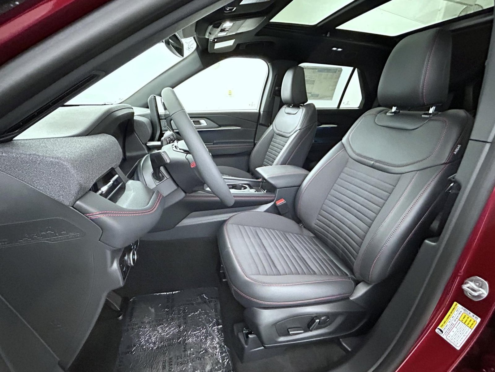 New 2027 Ruby Red Metallic Tinted Clearcoat Ford ST-Line image 10