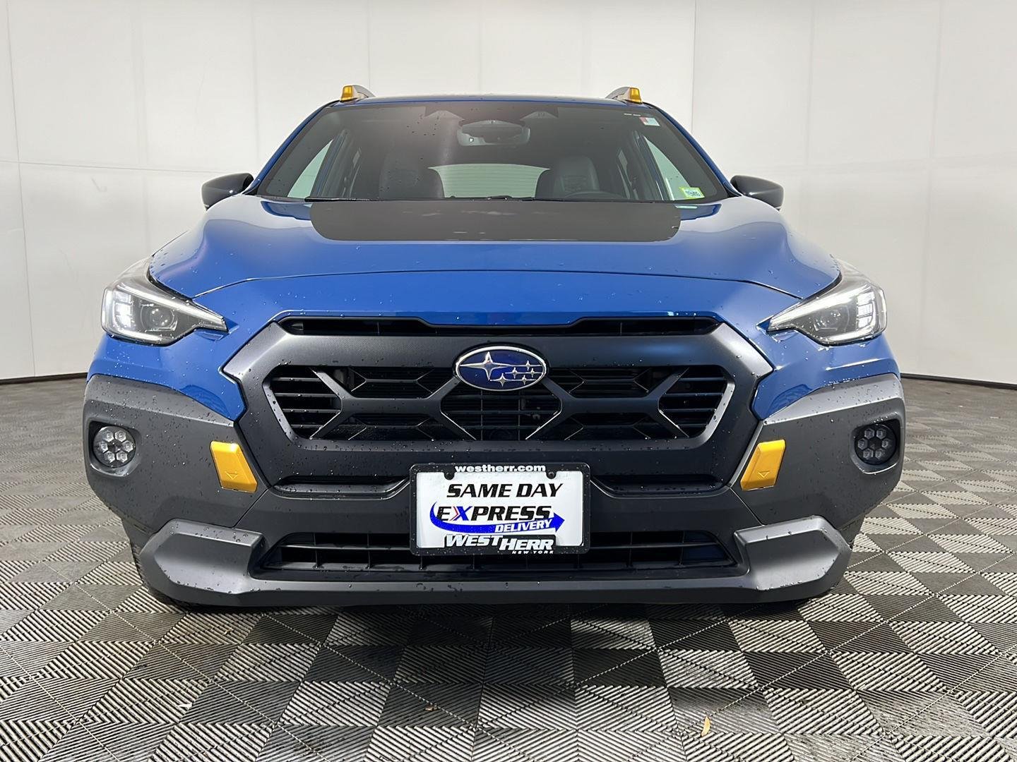 Used 2025 Geyser Blue Pearl Subaru Wilderness image 8