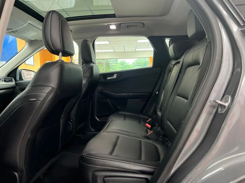 Used 2021 Gray Ford SEL image 17