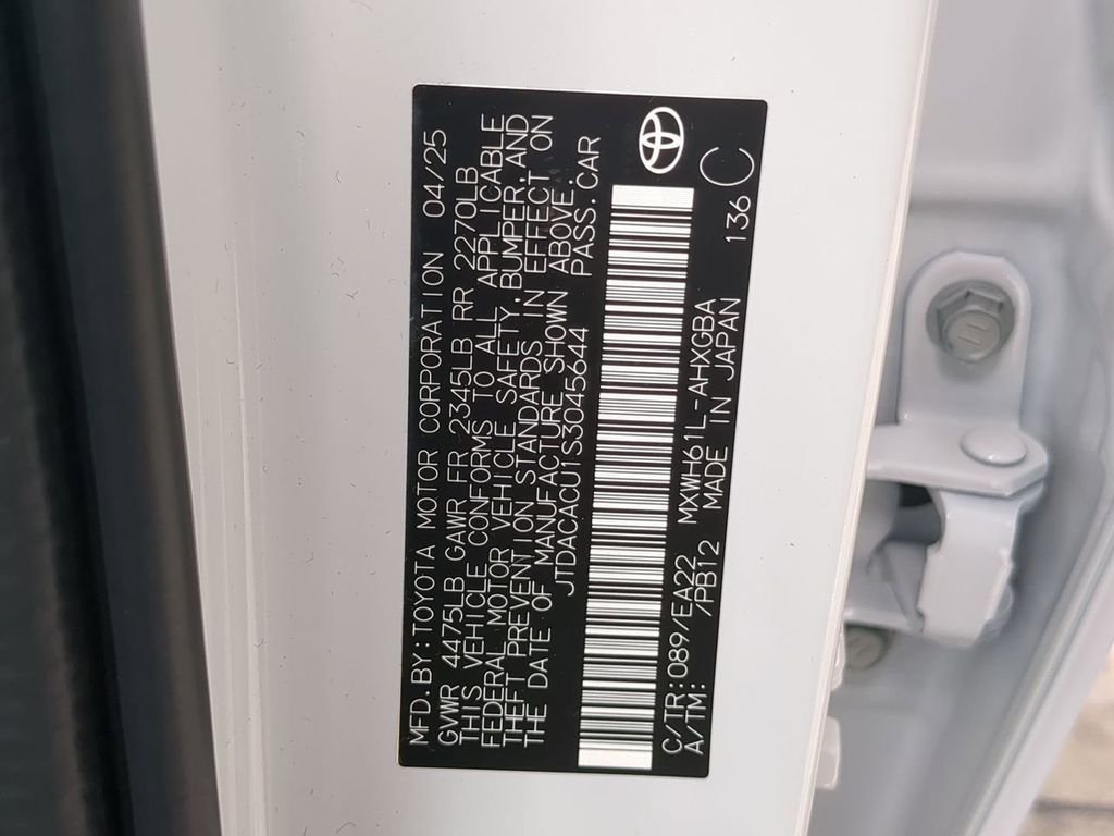2025 Toyota Prius XSE - Photo 30