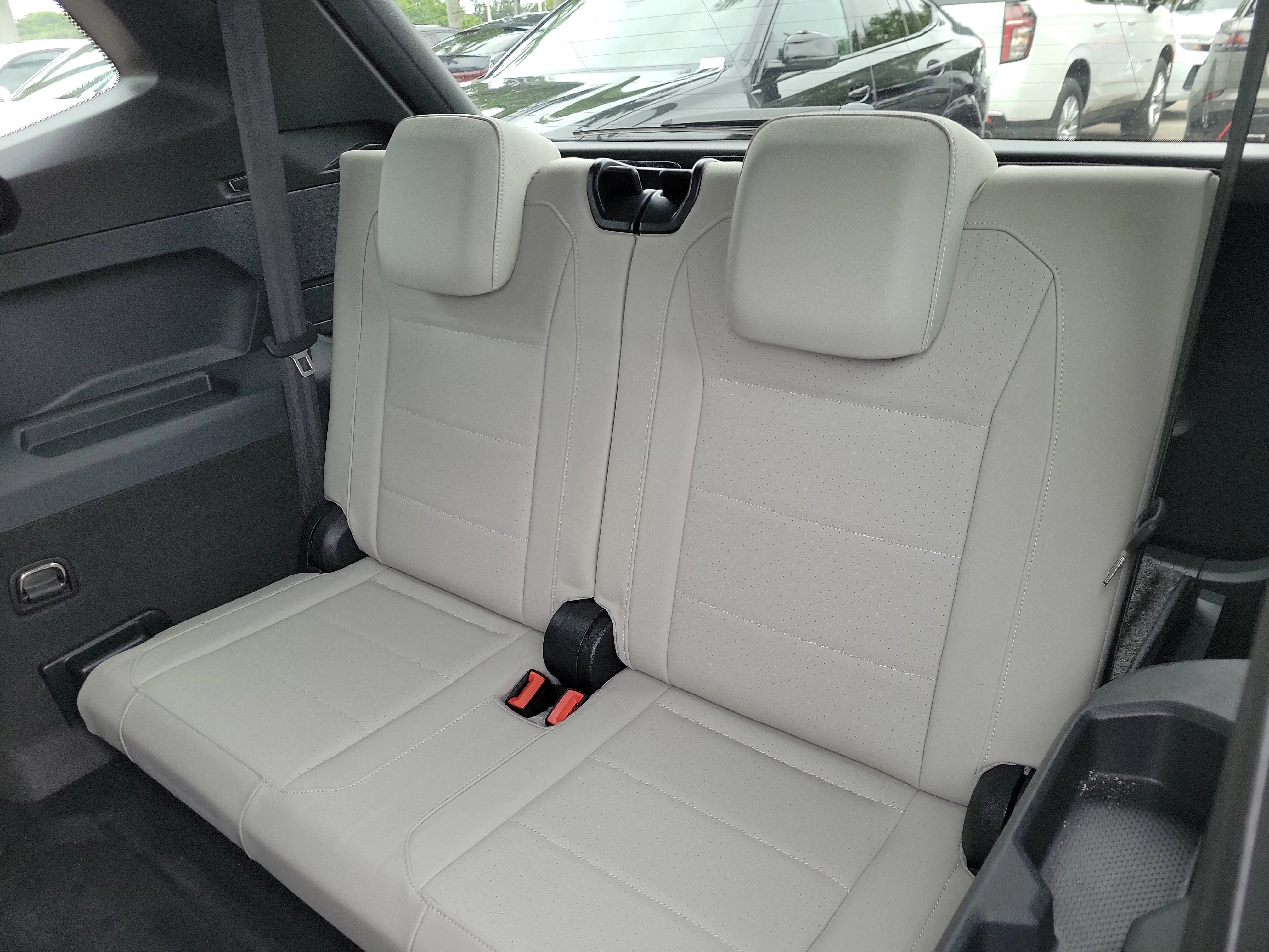 Used 2021 Pure White Volkswagen SE R-Line Black image 10