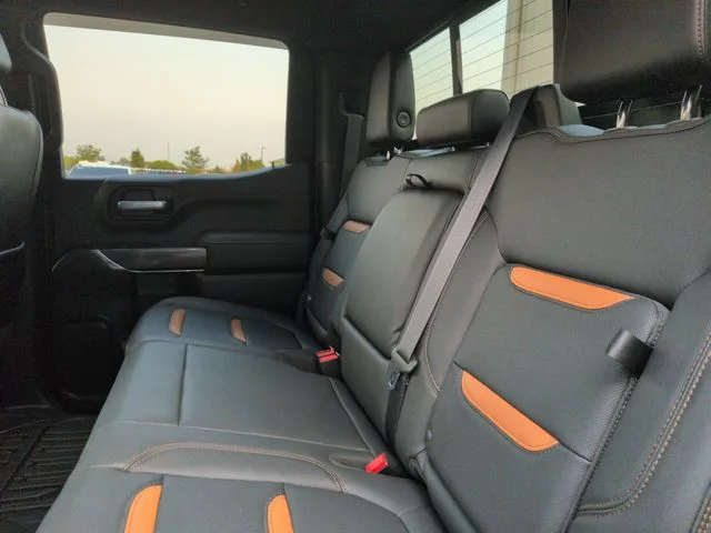 Used 2021 Summit White GMC  image 25