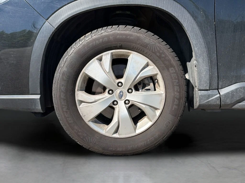 Used 2022 Black Subaru AWD image 14