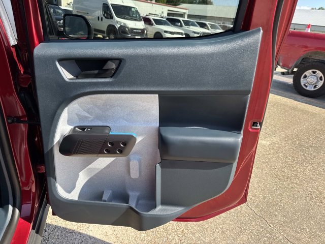 Used 2025 Red Ford XLT image 32
