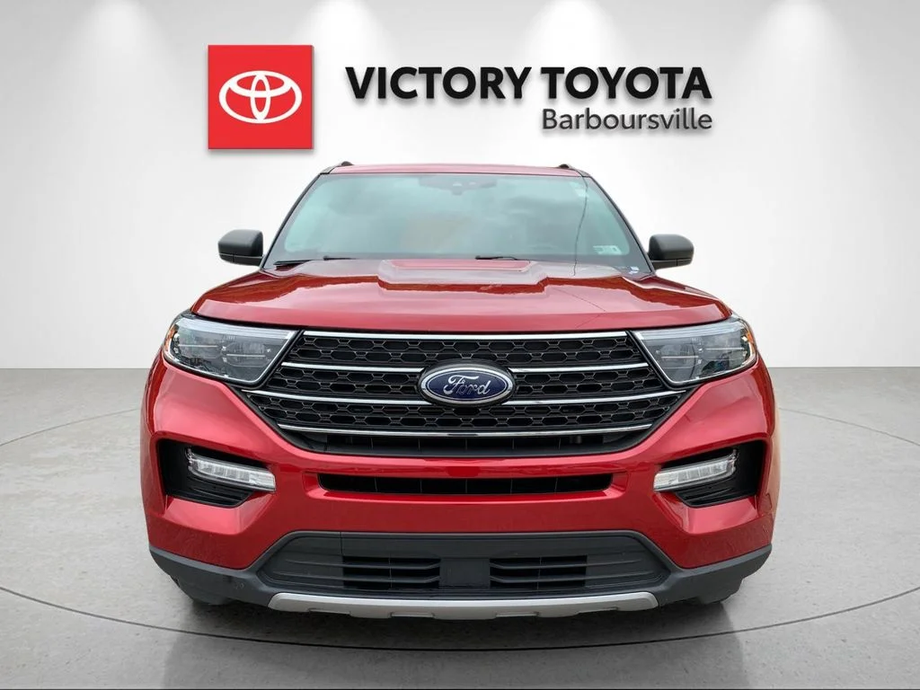 Used 2023 Red Ford XLT image 8