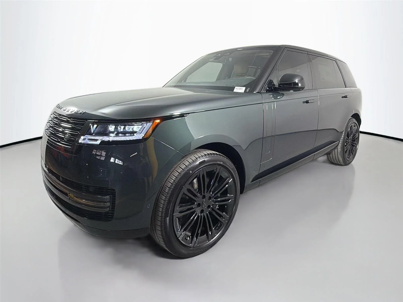 2026 Land Rover Range Rover 4.4 SE LWB 7's photo