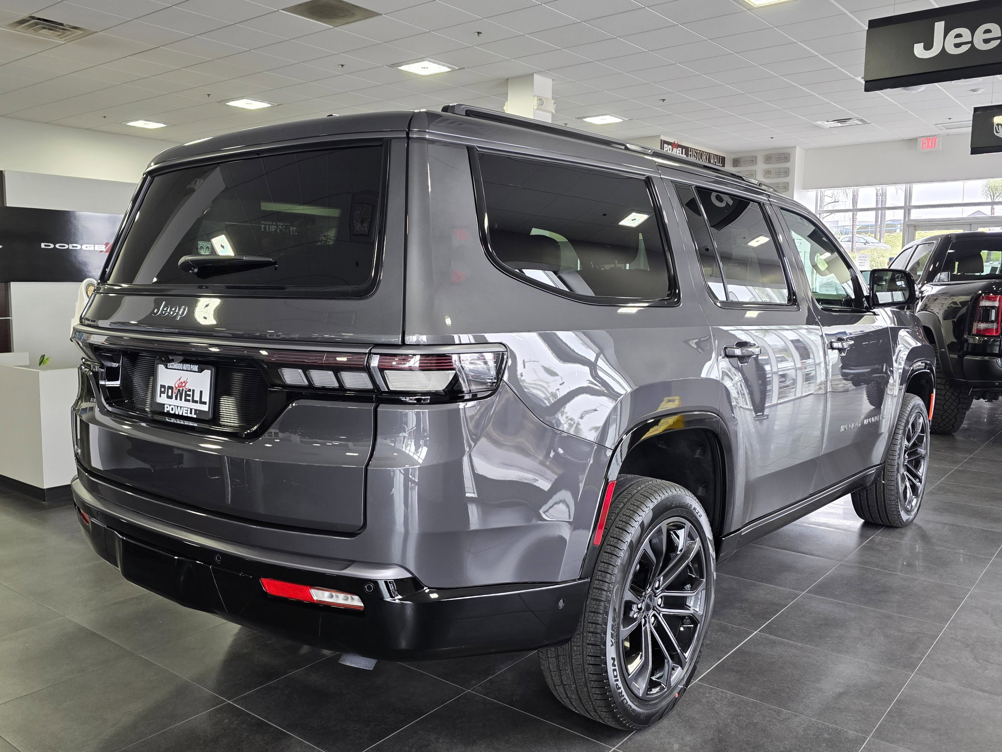 2026 Jeep Grand Wagoneer Summit Obsidian