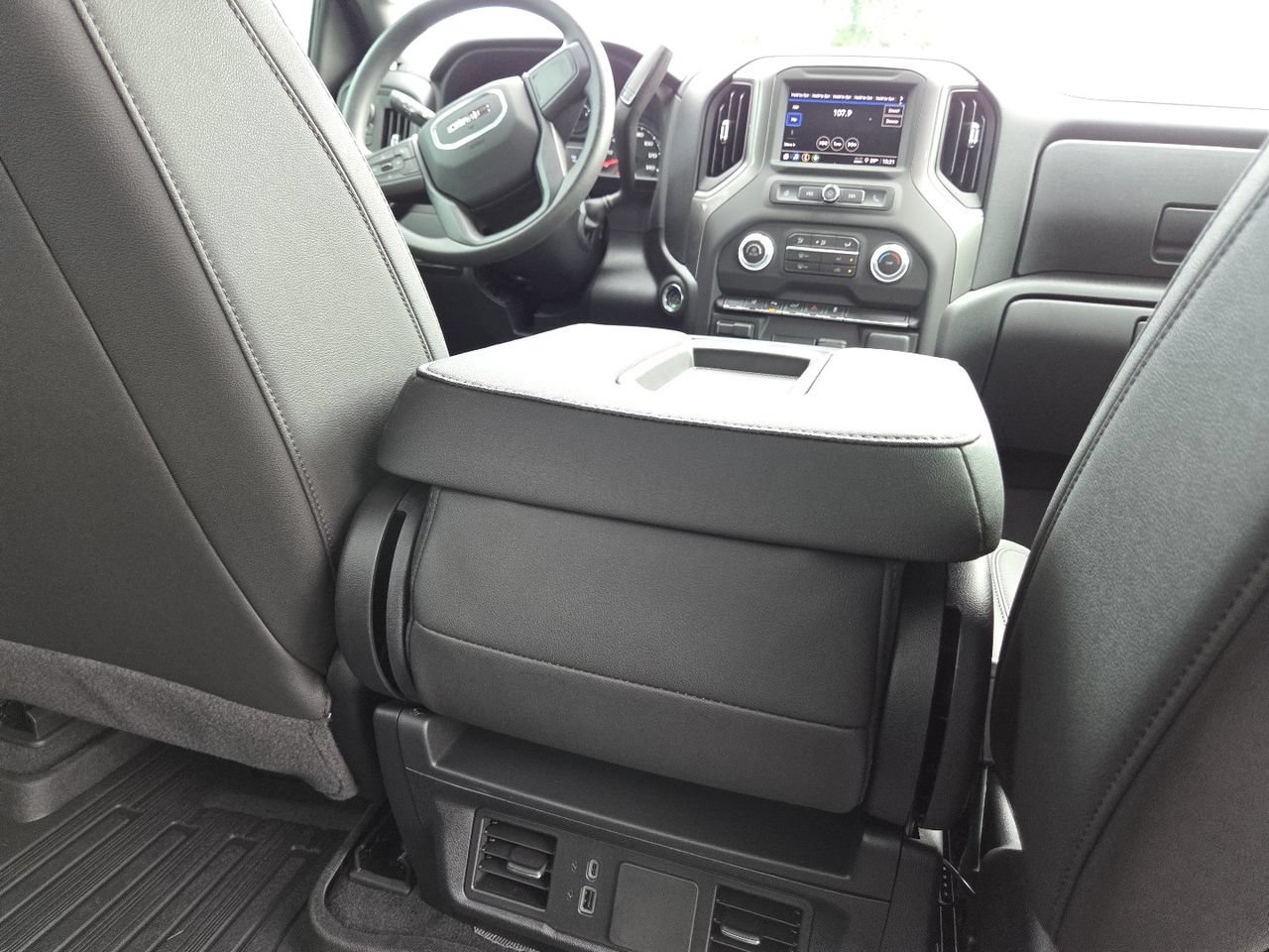 2026 GMC Sierra 2500HD Pro - Photo 20