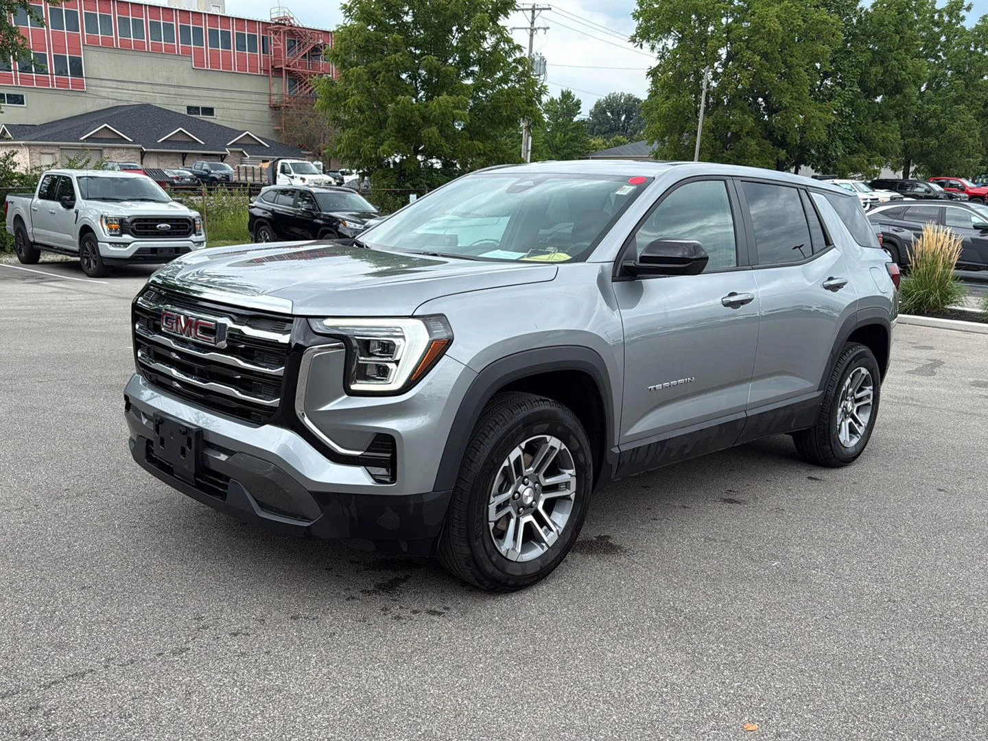 Used 2026 Sterling Metallic GMC AWD Elevation image 7