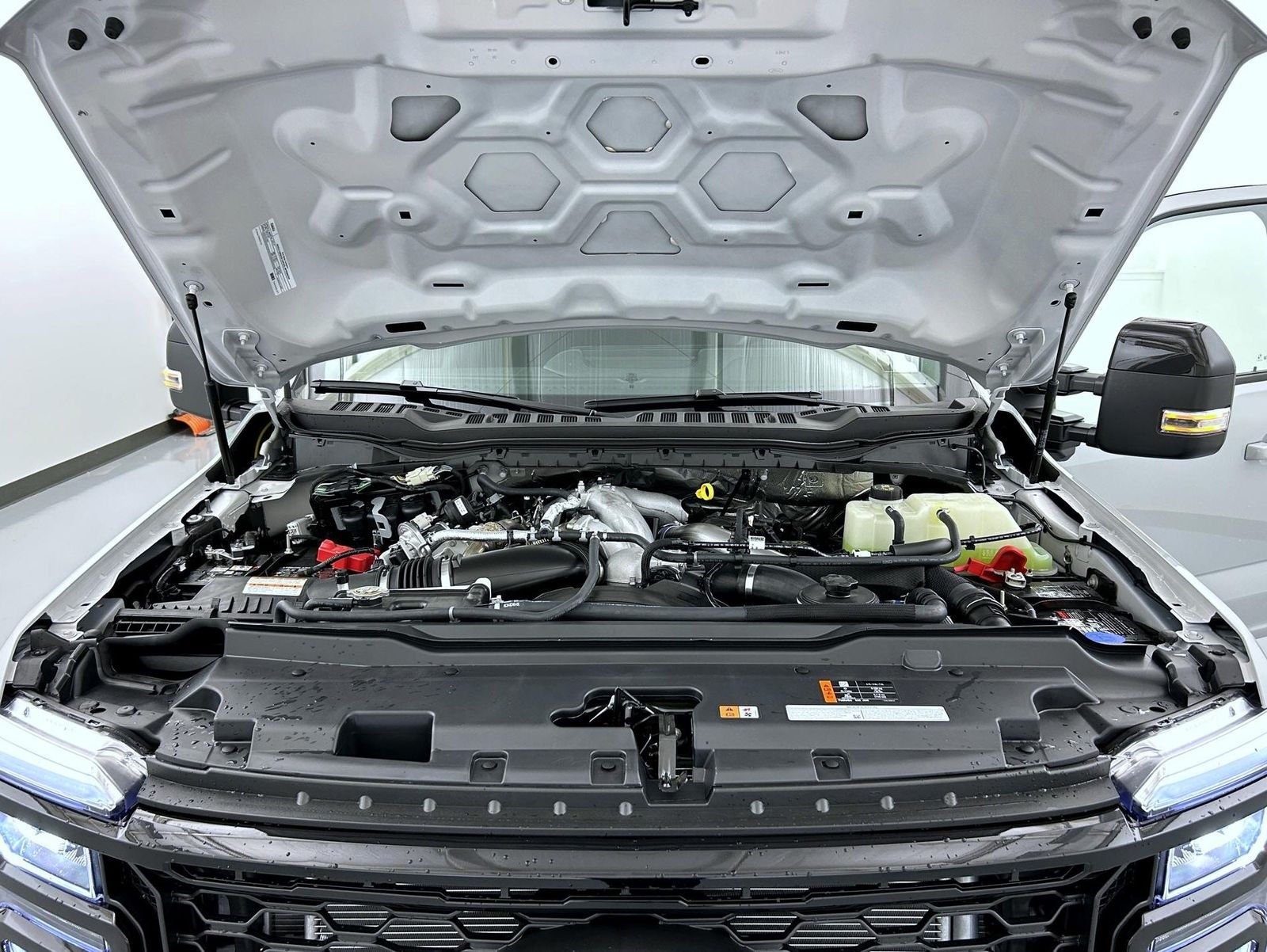 New 2026 Avalanche Ford Lariat image 24