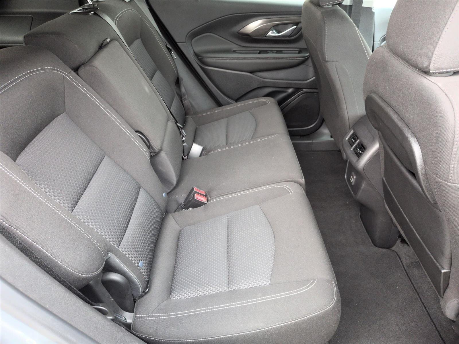 Used 2024 Sterling Metallic GMC SLE image 34