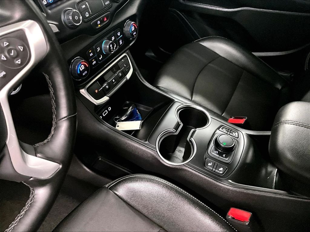 Used 2024 Black GMC SLT image 19