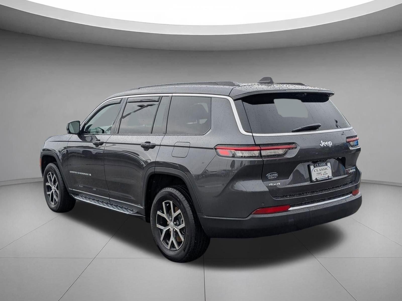 Used 2025 Baltic Gray Metallic Clearcoat Jeep Limited image 7
