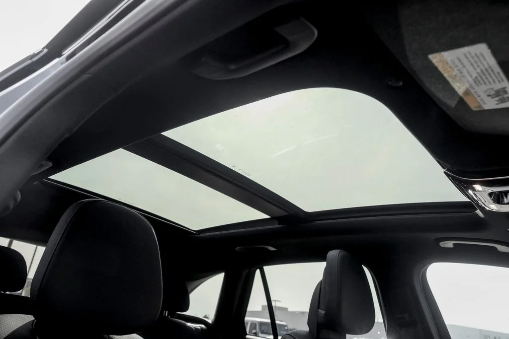 New 2026 Black Mercedes-Benz GLC 300 image 21