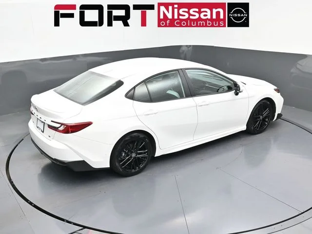 Used 2025  Toyota SE image 44
