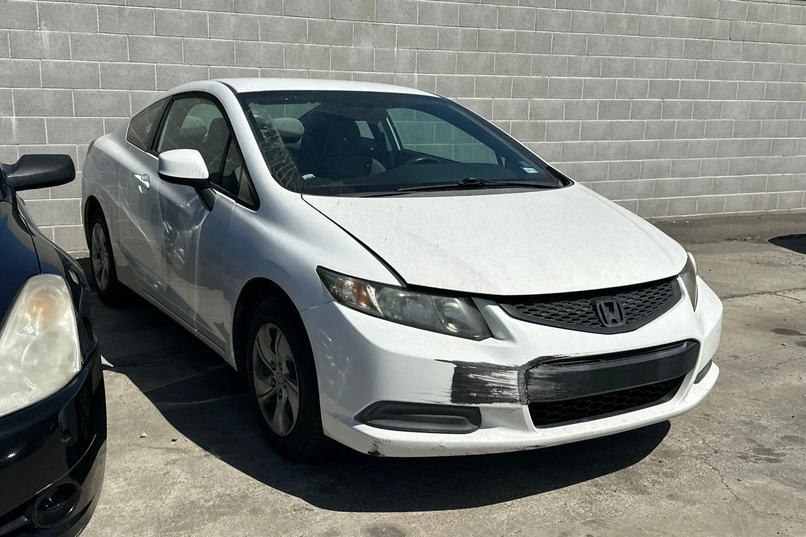 Used 2013  Honda LX image 2