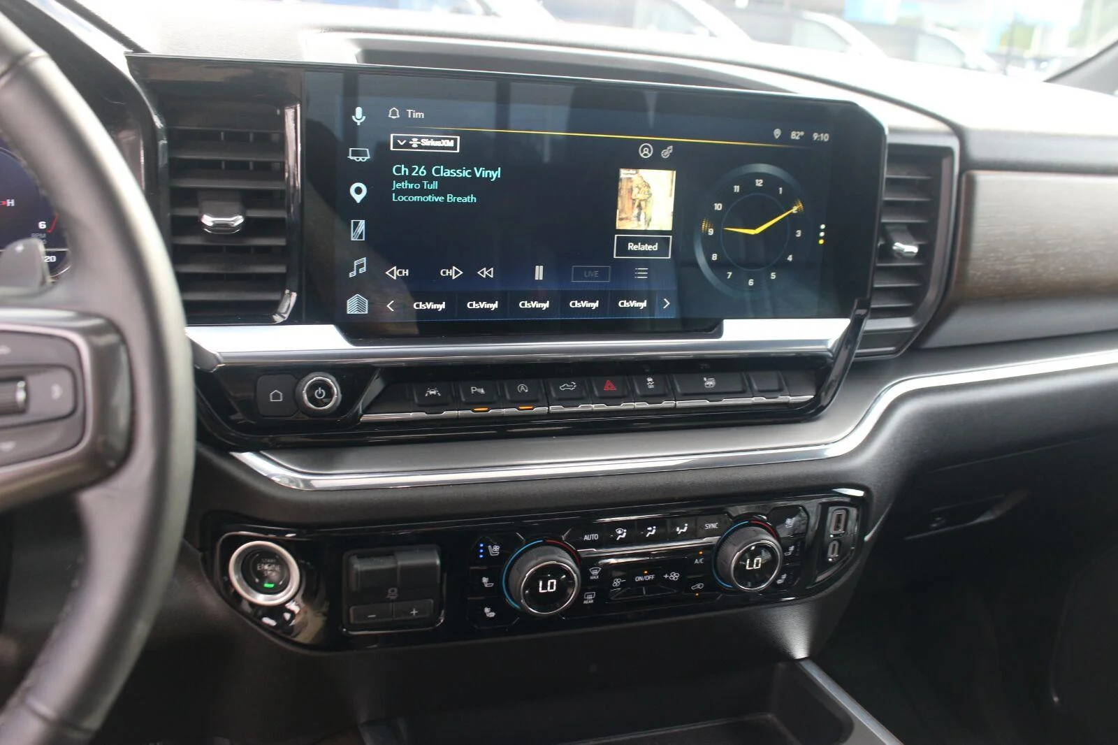 Used 2024 Black Chevrolet High Country image 23