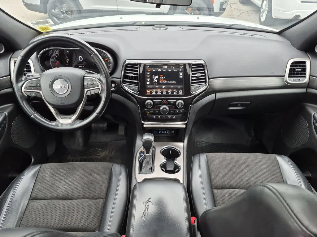 Used 2021 White Jeep Laredo X image 22