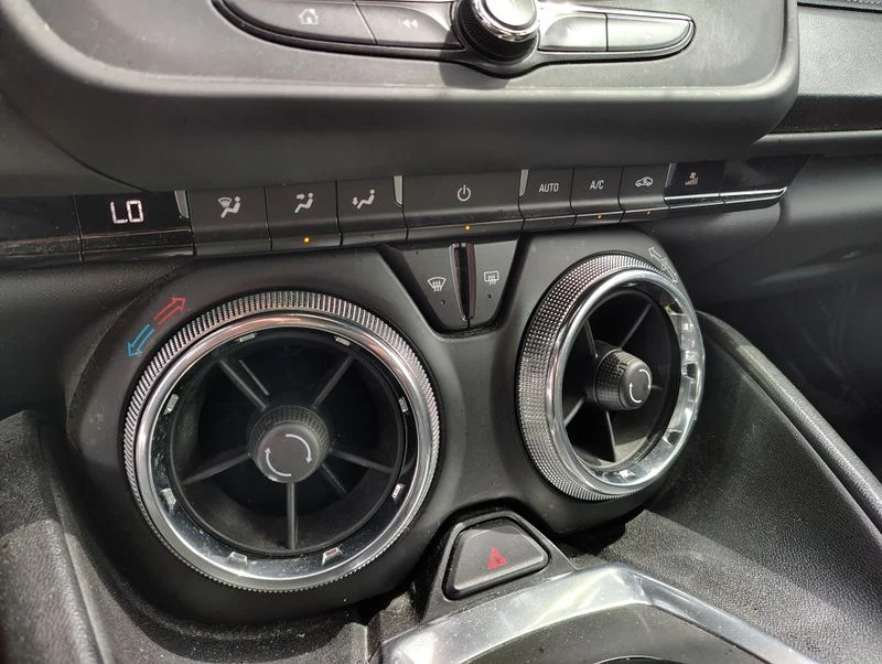 Used 2018 Blue Chevrolet 1LT image 16