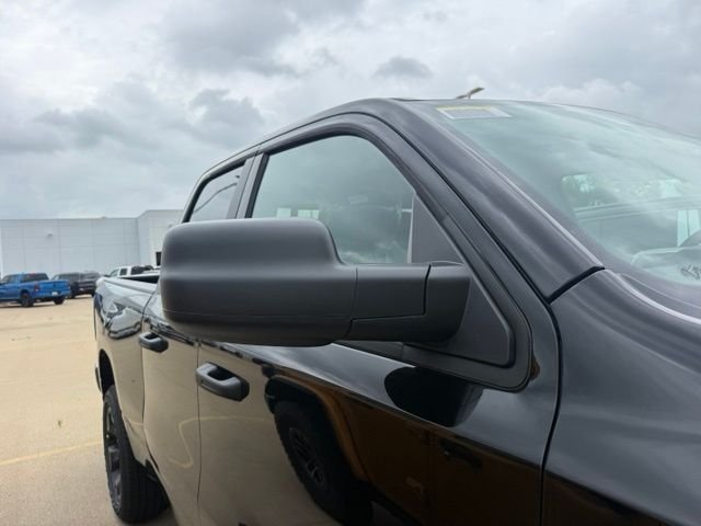 New 2026 Diamond Black Crystal Pearl-Coat Exterior Paint Ram Express image 6