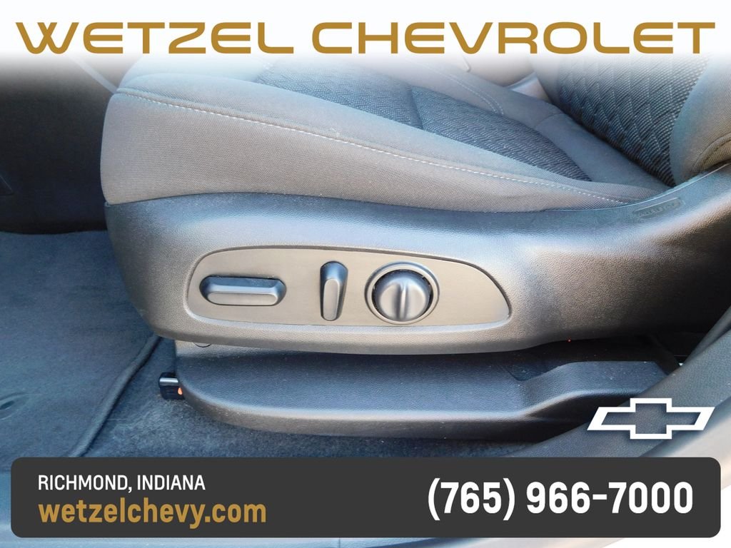 Used 2021 Gray Chevrolet LT image 13