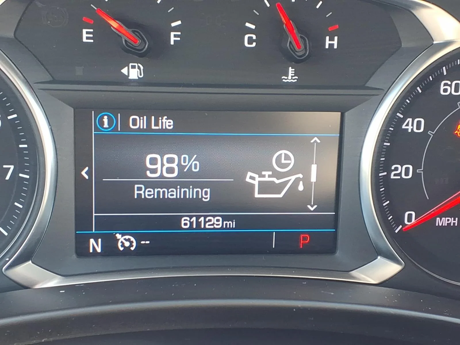 Used 2024 Summit White GMC SLE image 21