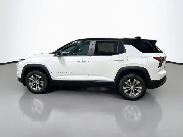 2027 Chevrolet Equinox LT - Photo 11