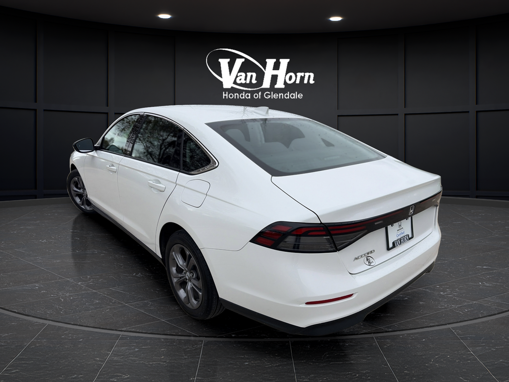 Used 2024 Platinum White Pearl Honda EX image 5