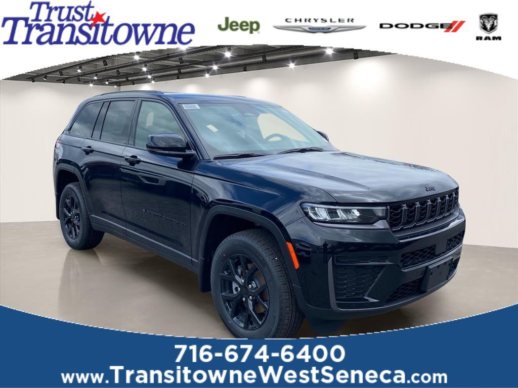 New 2026 Diamond Black Crystal Pearl-Coat Exterior Paint Jeep Altitude image 1
