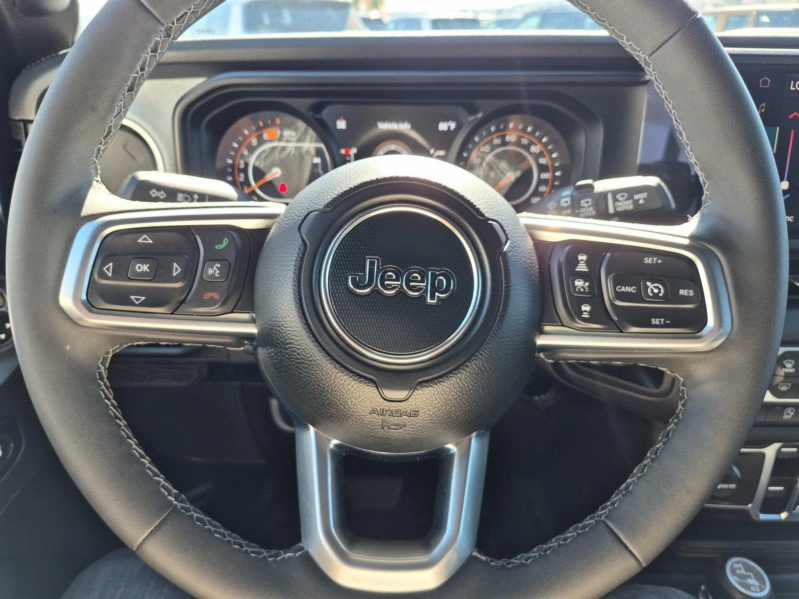 Certified Used 2026 Granite Crystal Metallic Clearcoat Jeep Sahara image 27