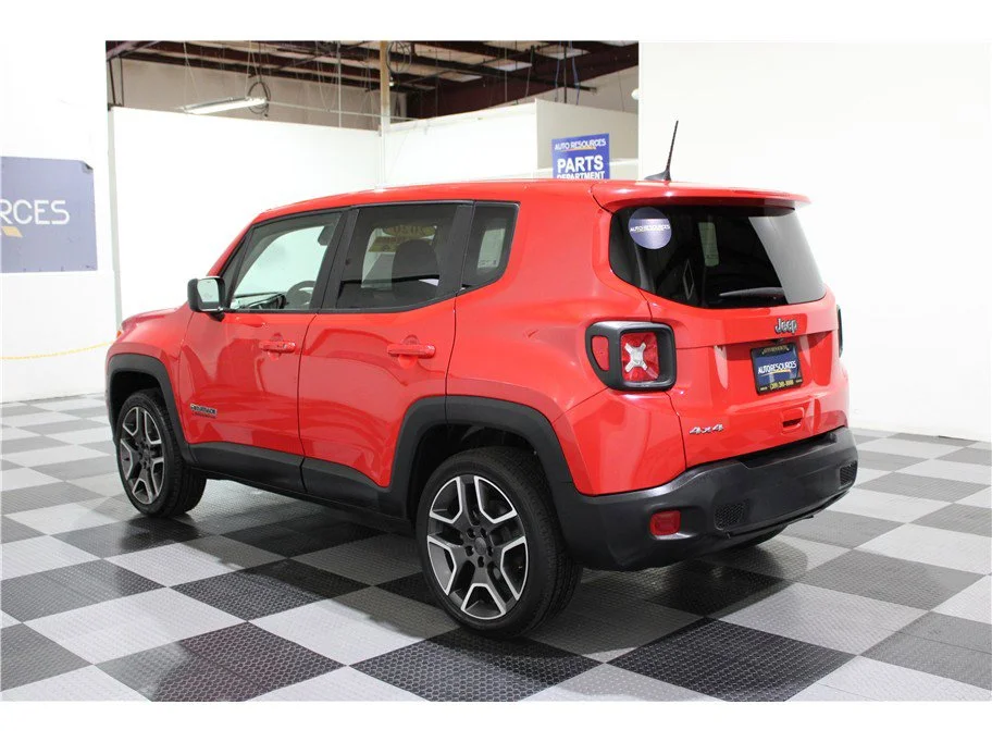 2020 Jeep Renegade Jeepster - Photo 6