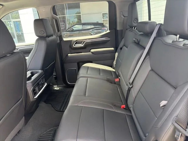 2024 Chevrolet Silverado 1500 LTZ - Photo 7