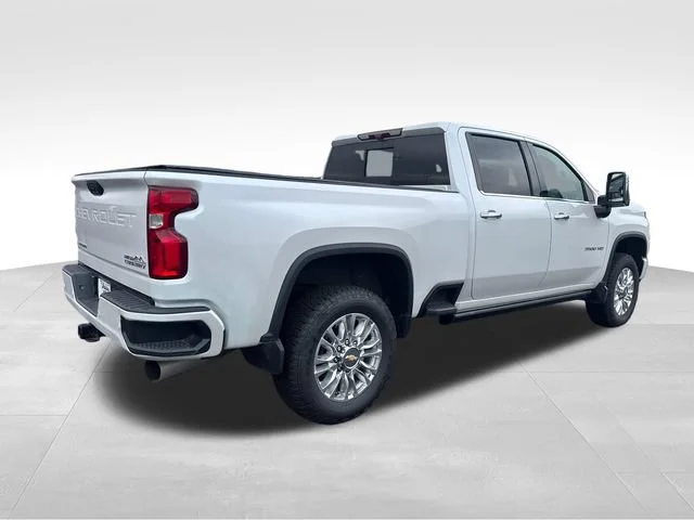 Used 2021 IRIDESCENT PEARL TRICOAT Chevrolet High Country image 6