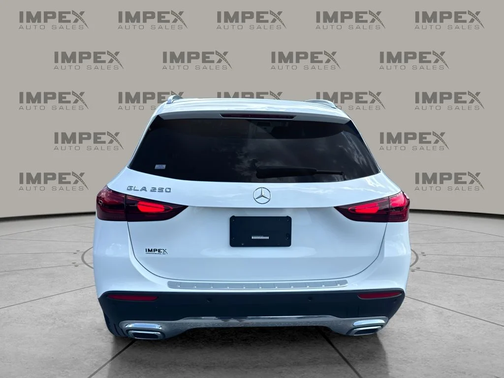 Used 2025 White Mercedes-Benz GLA 250 image 4