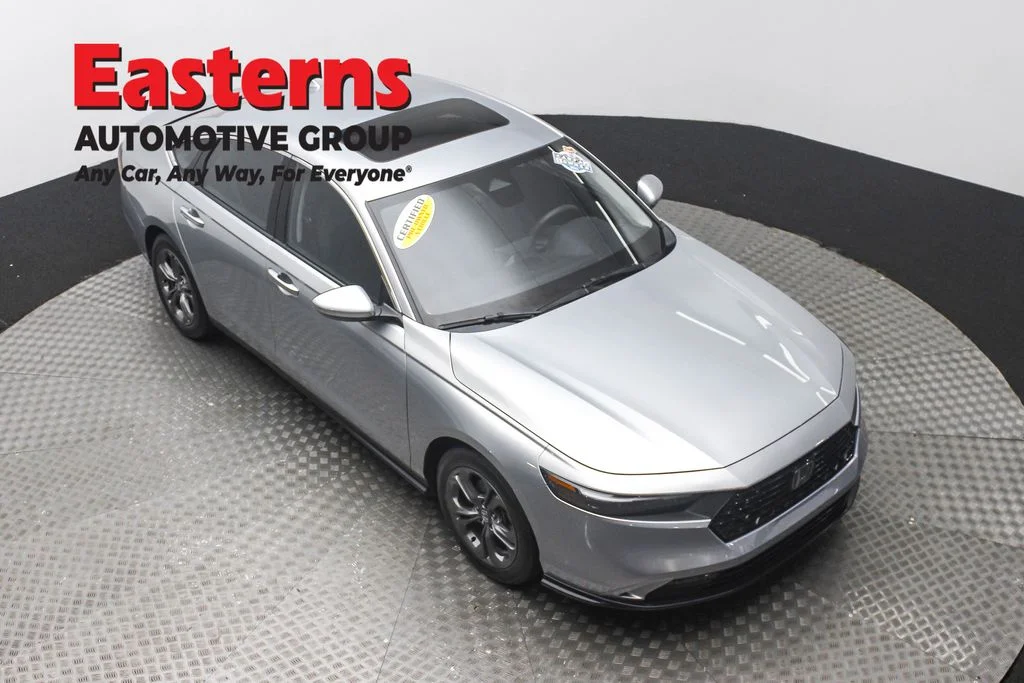 Used 2024 Silver Honda EX image 3