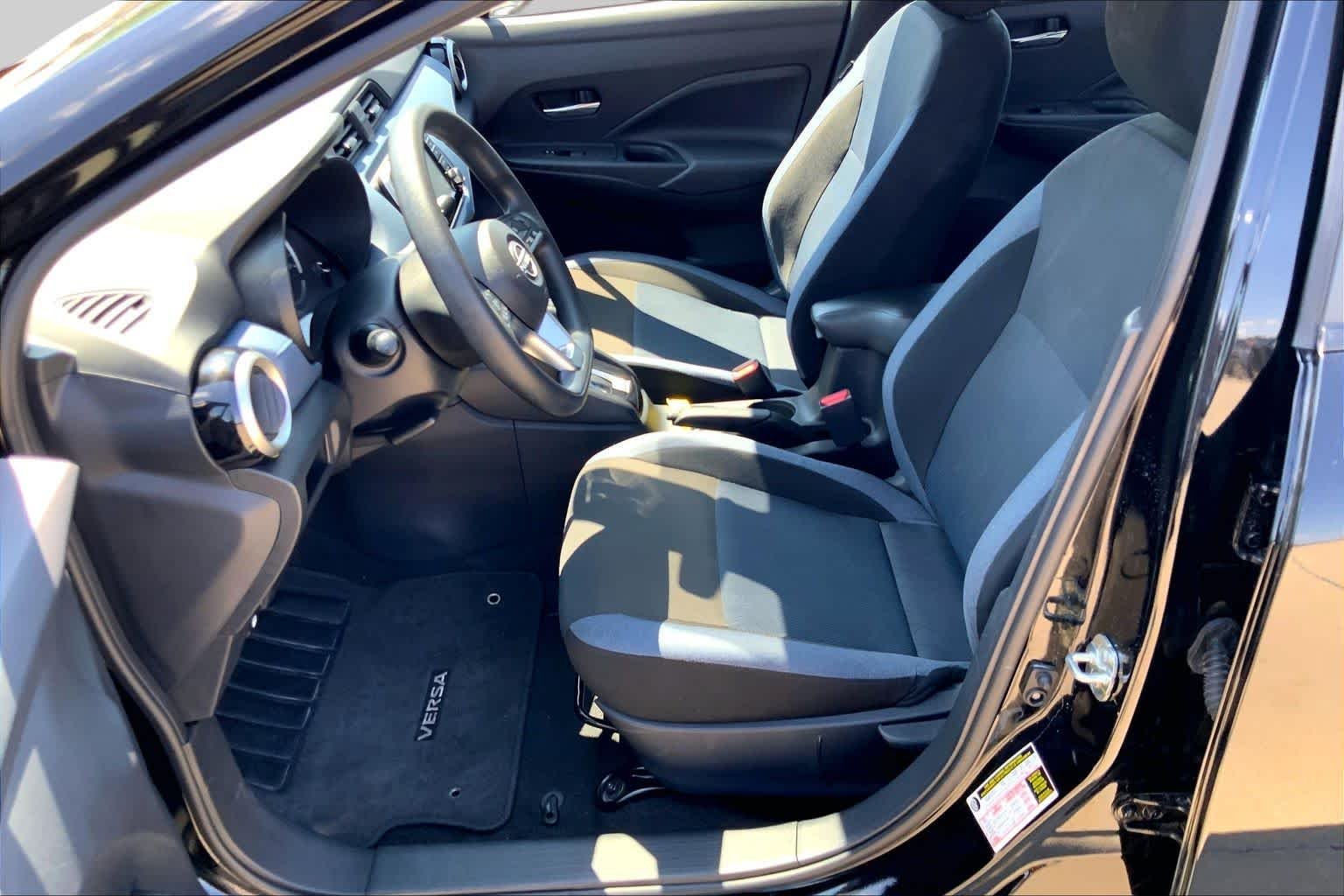 Used 2025 Super Black Nissan SV image 8