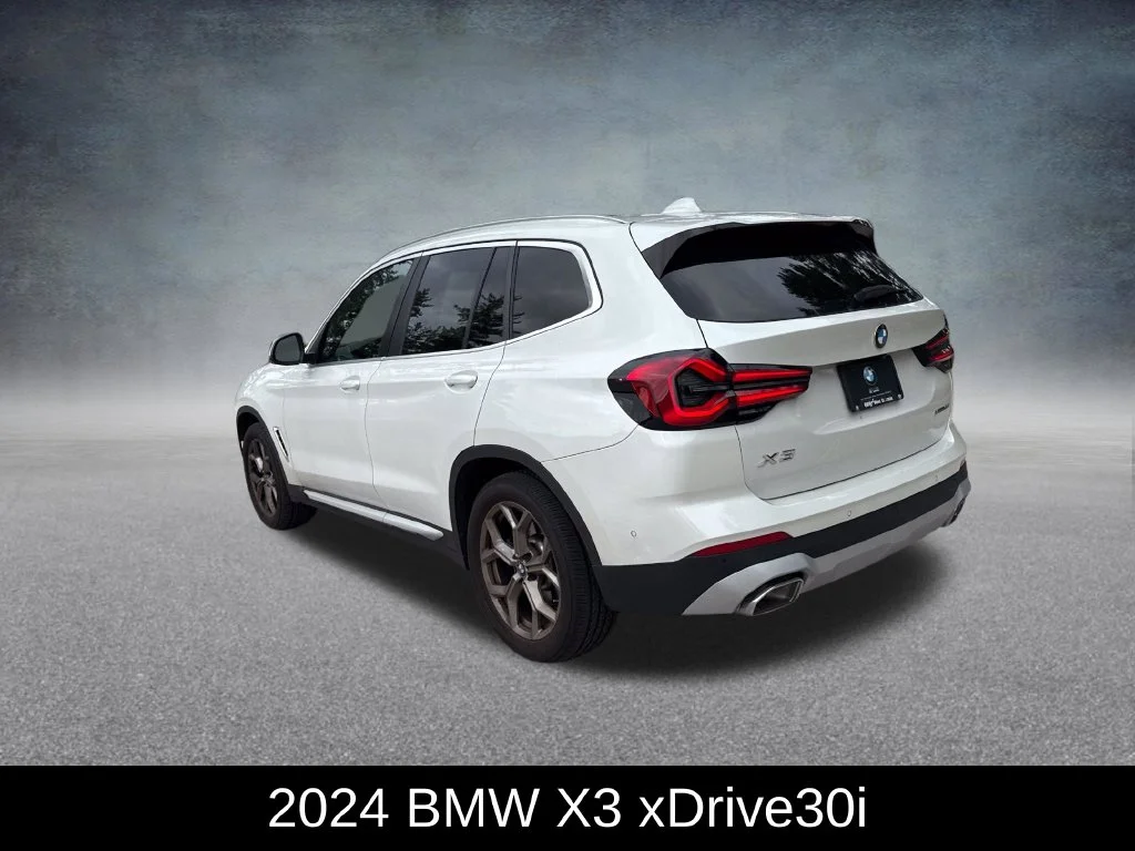 Used 2024 White BMW xDrive30i image 3