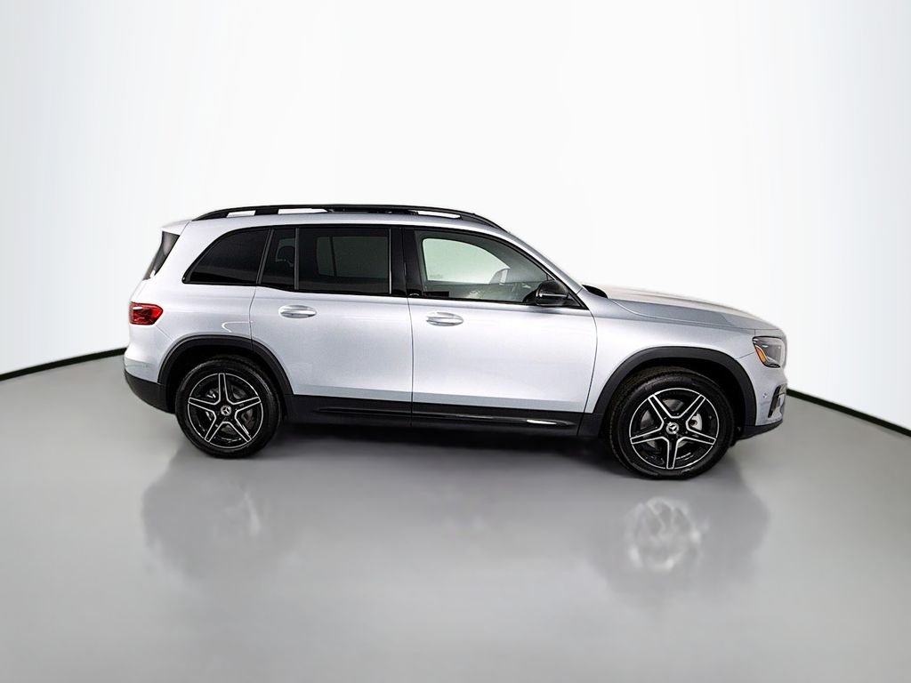Used 2025 Silver Mercedes-Benz GLB 250 image 8