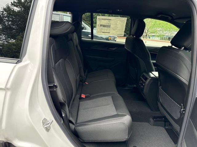 New 2026 Bright White Clear-Coat Exterior Paint Jeep Laredo image 10