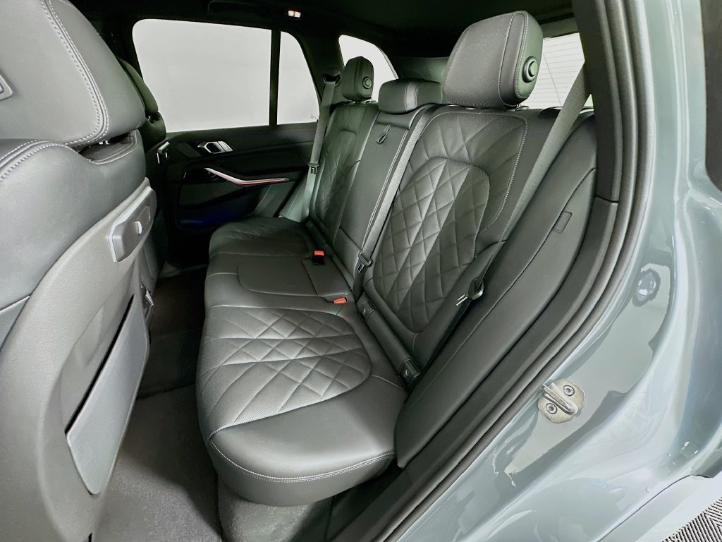 Used 2026 Brooklyn Grey Metallic BMW xDrive50e image 17