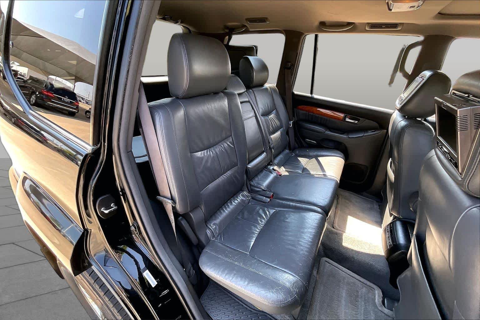 Used 2005 Black Onyx Lexus  image 18