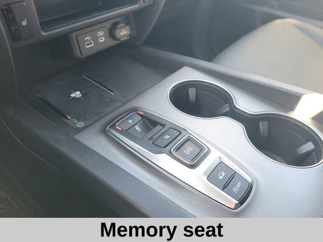 Used 2026 Solar Silver Metallic Honda RTL image 8