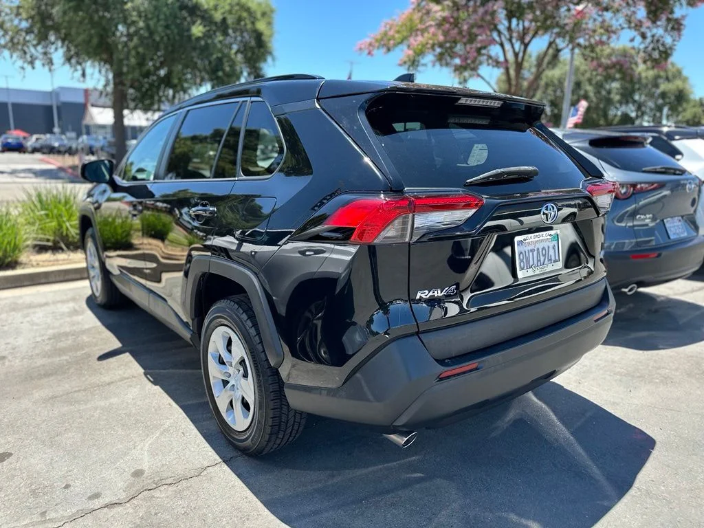 Used 2021 Midnight Black Metallic Toyota LE image 3