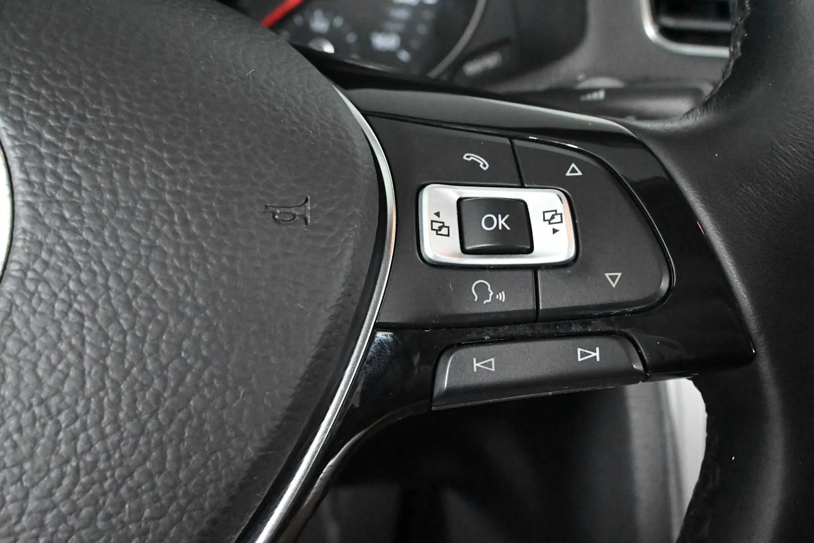 Used 2019 Platinum Gray Metallic Volkswagen 2.0T Wolfsburg Edition image 20