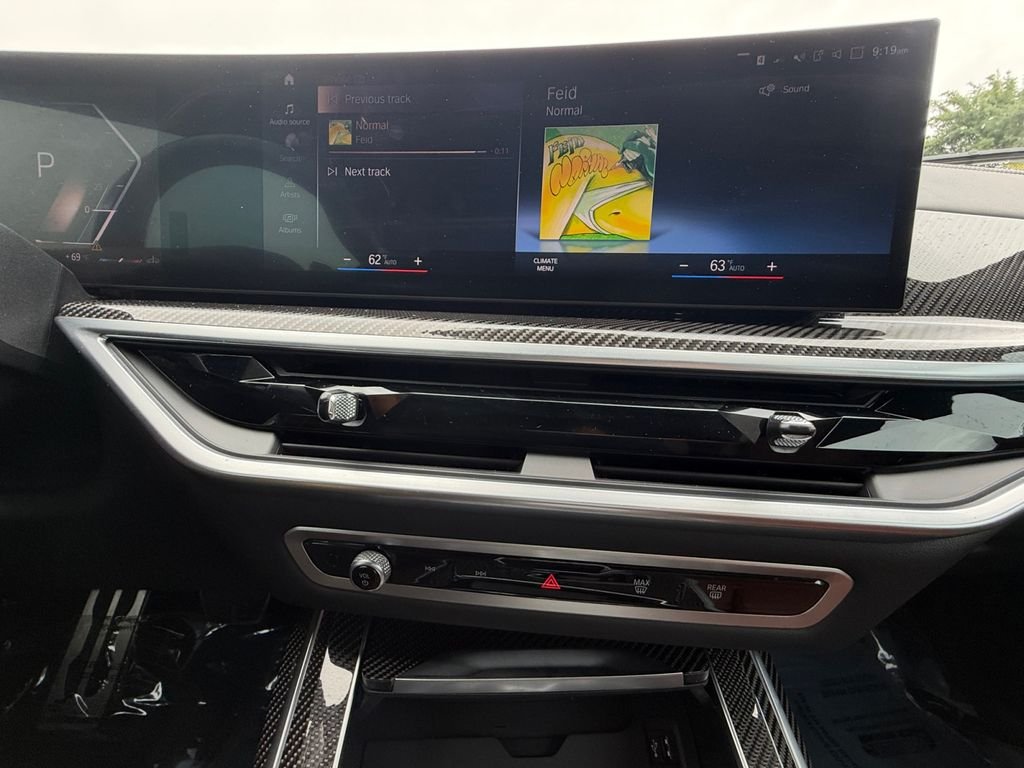Used 2023 Black BMW M60i image 21