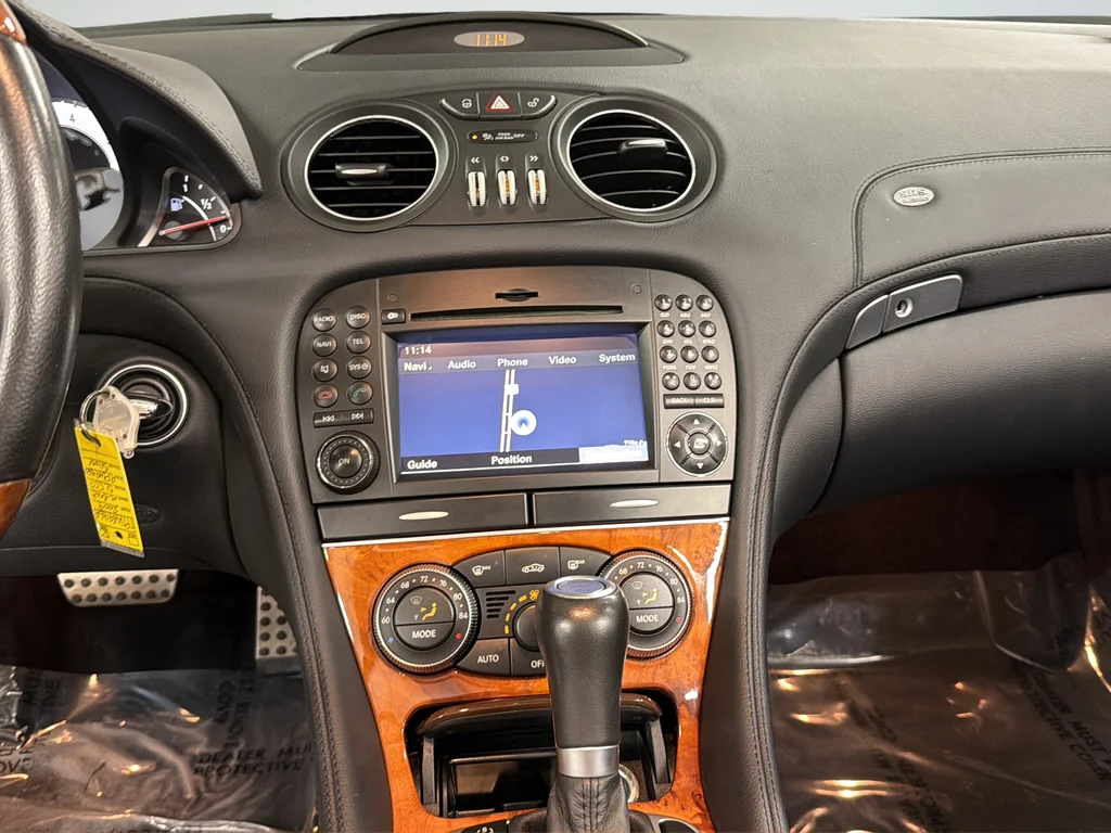 Used 2009 Silver Mercedes-Benz SL 550 image 36