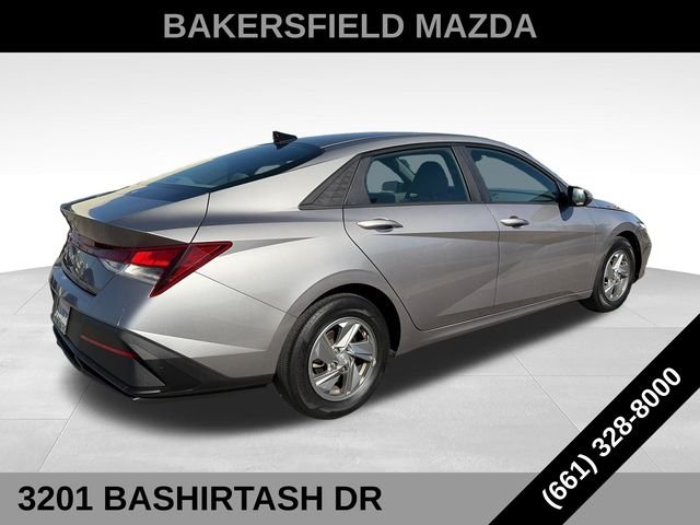Used 2024 Silver Hyundai SE image 5